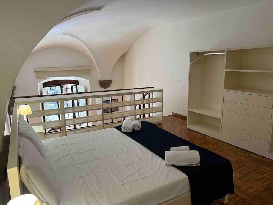 Ponte Vecchio Cozy Oltrarno Apartamento *